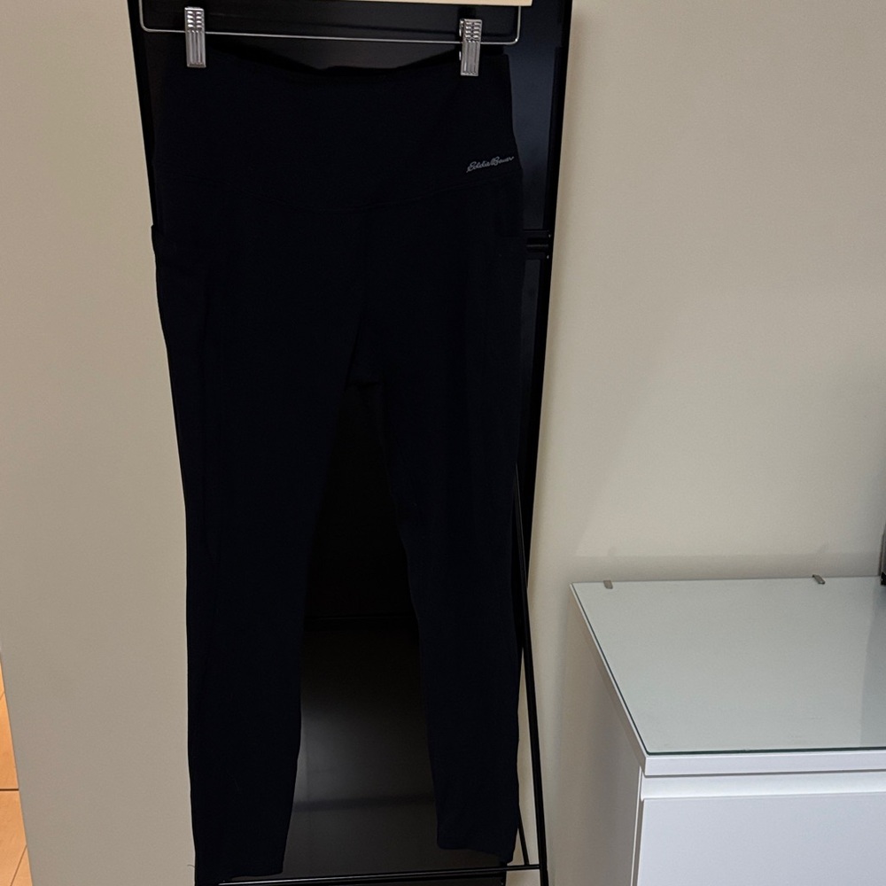 Eddie Bauer Movement Lux 7/8 Women's Black Leggings